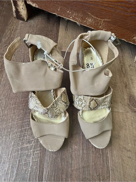 Shoes - Beige Snakeskin Accent Ankle Strap Sandals